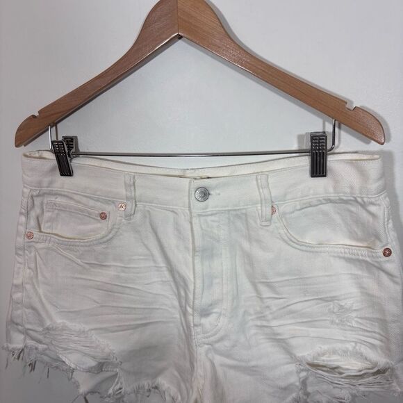 Free People, We The Free Loving Good Vibrations Cutoffs size 31 0B1103563 - Picture 4 of 14